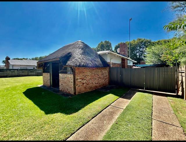 3 BEDROOM HOUSE FOR SALE IN VANDERBIJLPARK CE 1